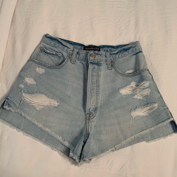 Abercrombie & Fitch Denim High Rise Short - Picture 1 of 4